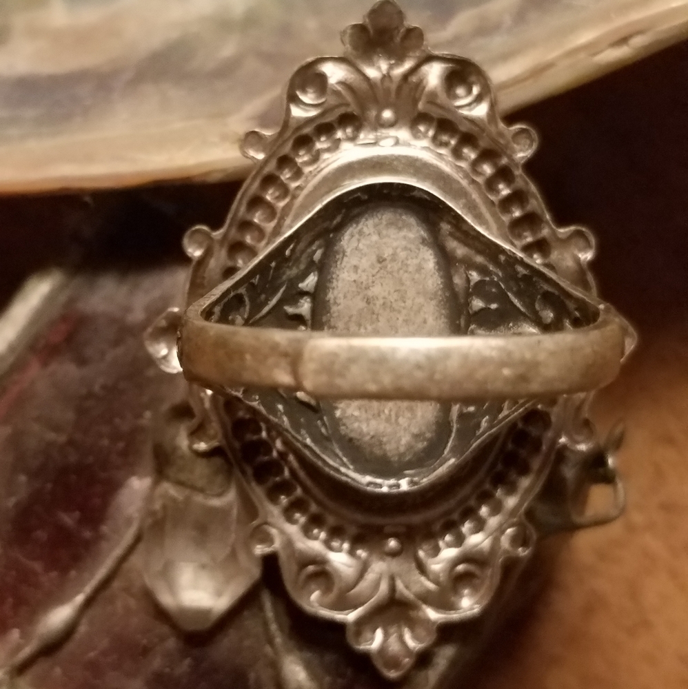 SILVER METAL SKULL RING - Picture 5 of 5